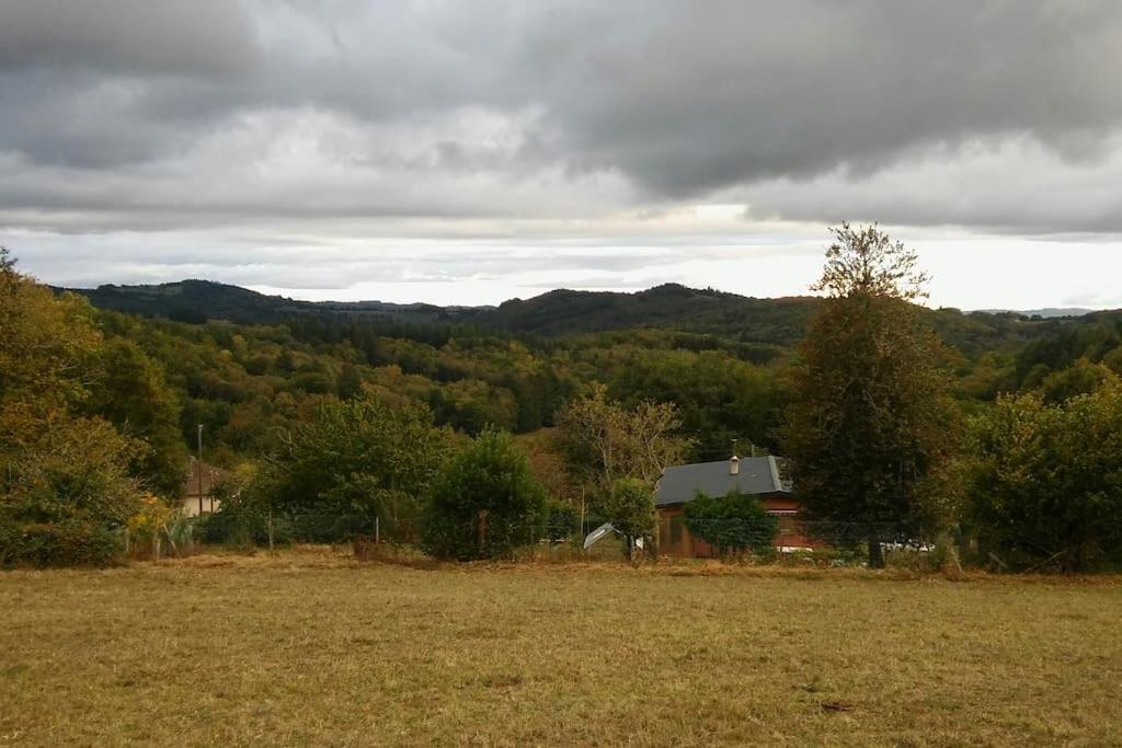 Le petit paradis, mini maison,nature,confort,calme Saint-Julien-le-Petit Extérieur photo