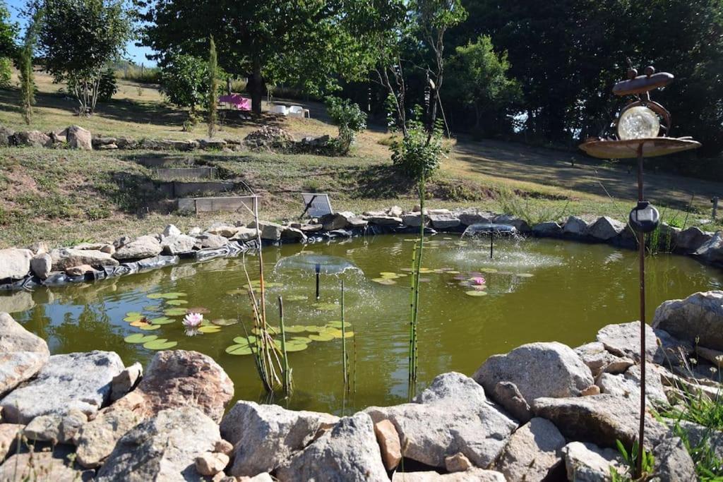 Le petit paradis, mini maison,nature,confort,calme Saint-Julien-le-Petit Extérieur photo